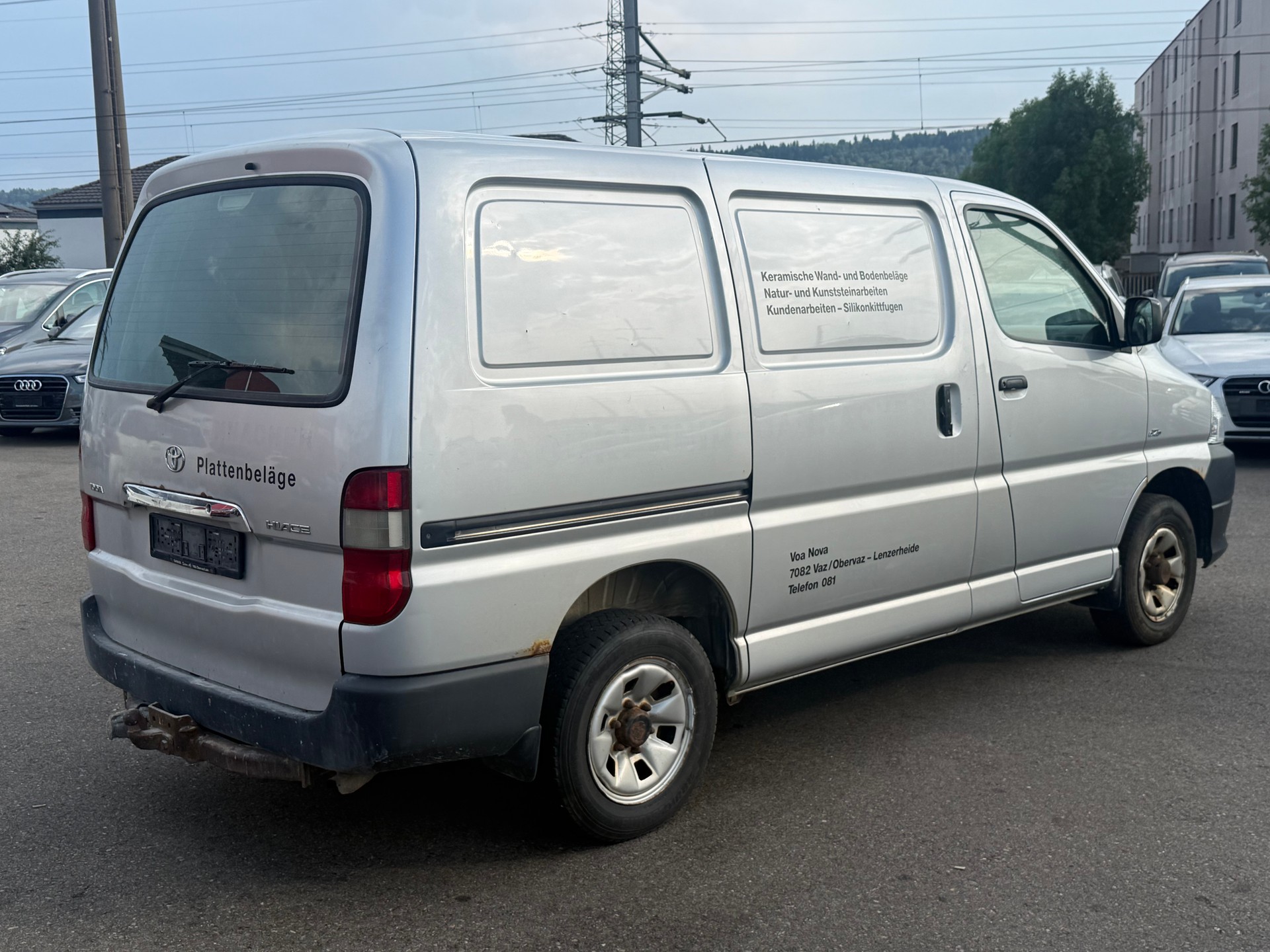 TOYOTA Hiace D-4D Van 4WD SWB-image-2