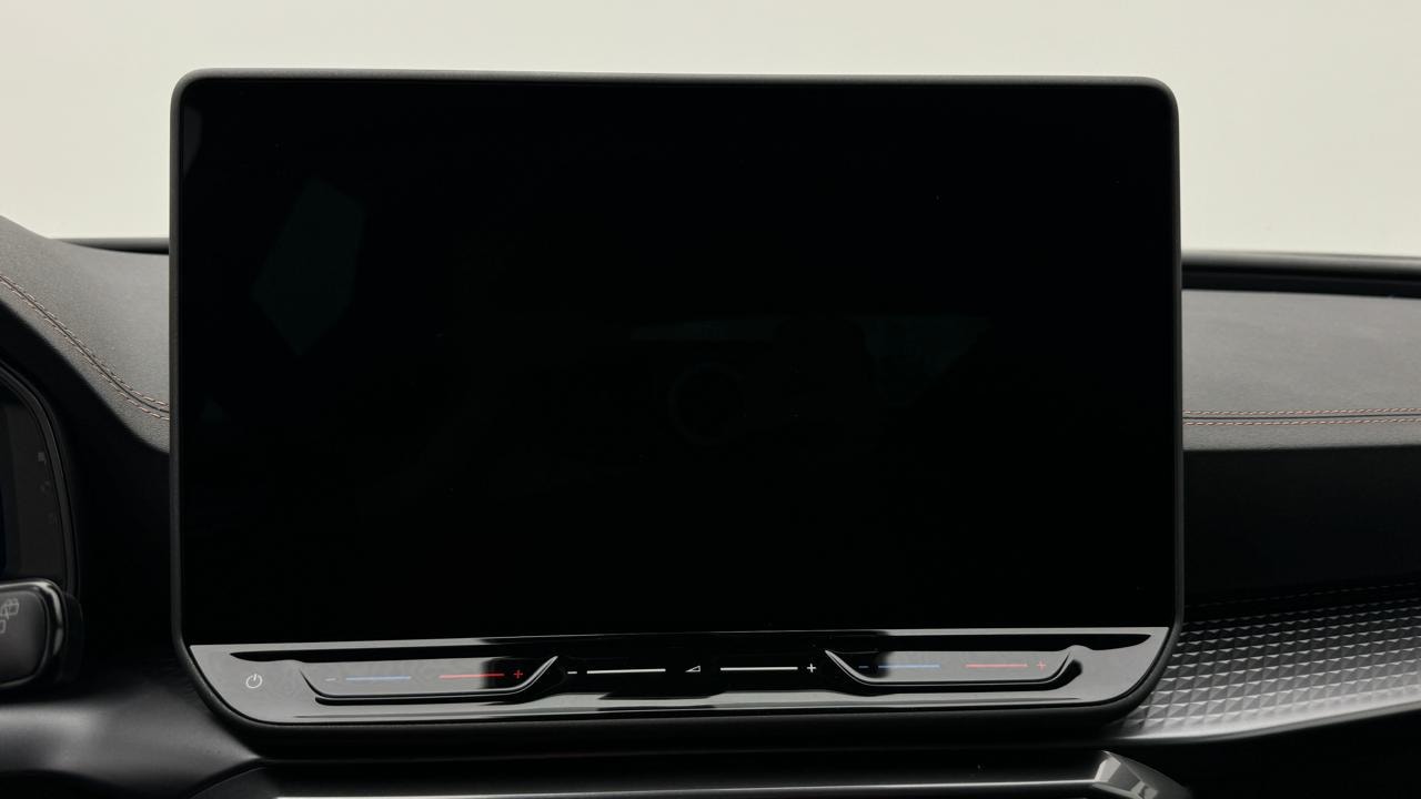 CUPRA LEON 1.5 e-HYBRID pHEV VZ Black Edition-image-7