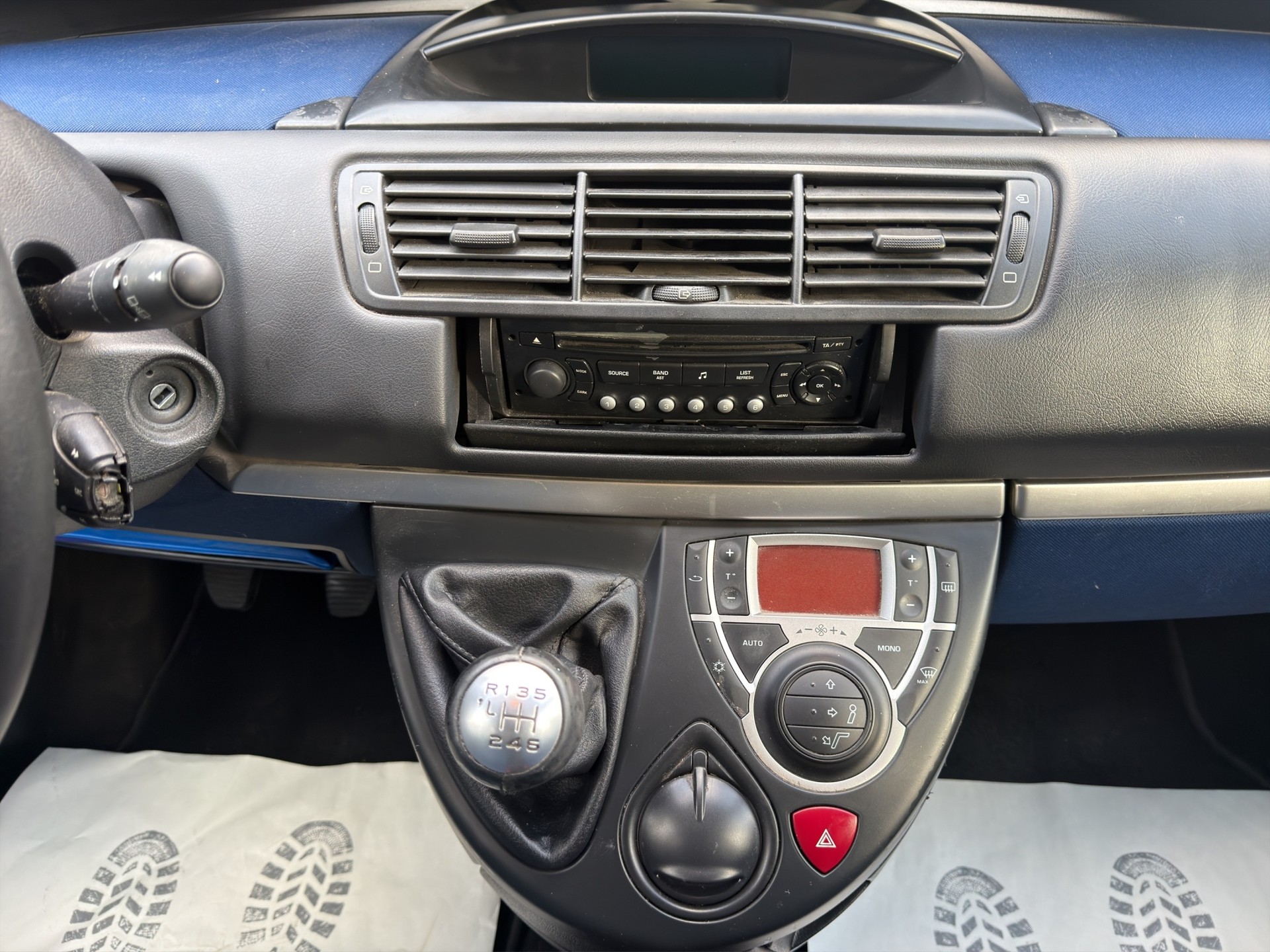 FIAT Ulysse 2.2 16V JTD Swiss Edition-image-10