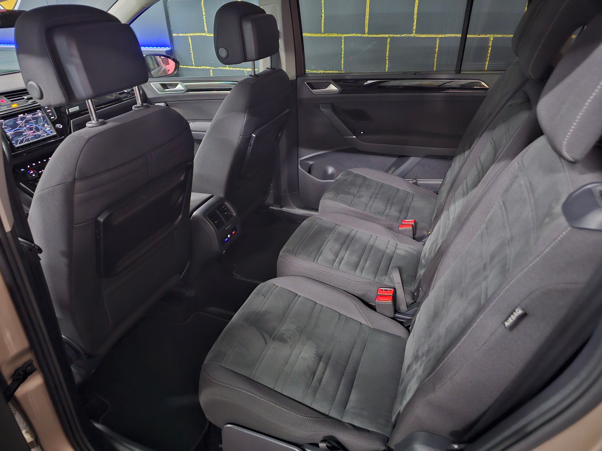 VW Touran 1.4 TSI BlueMotion Technology Highline DSG-image-12
