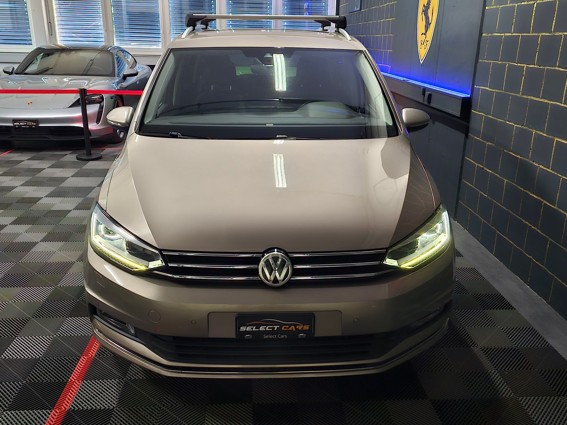 VW Touran 1.4 TSI BlueMotion Technology Highline DSG-image-6