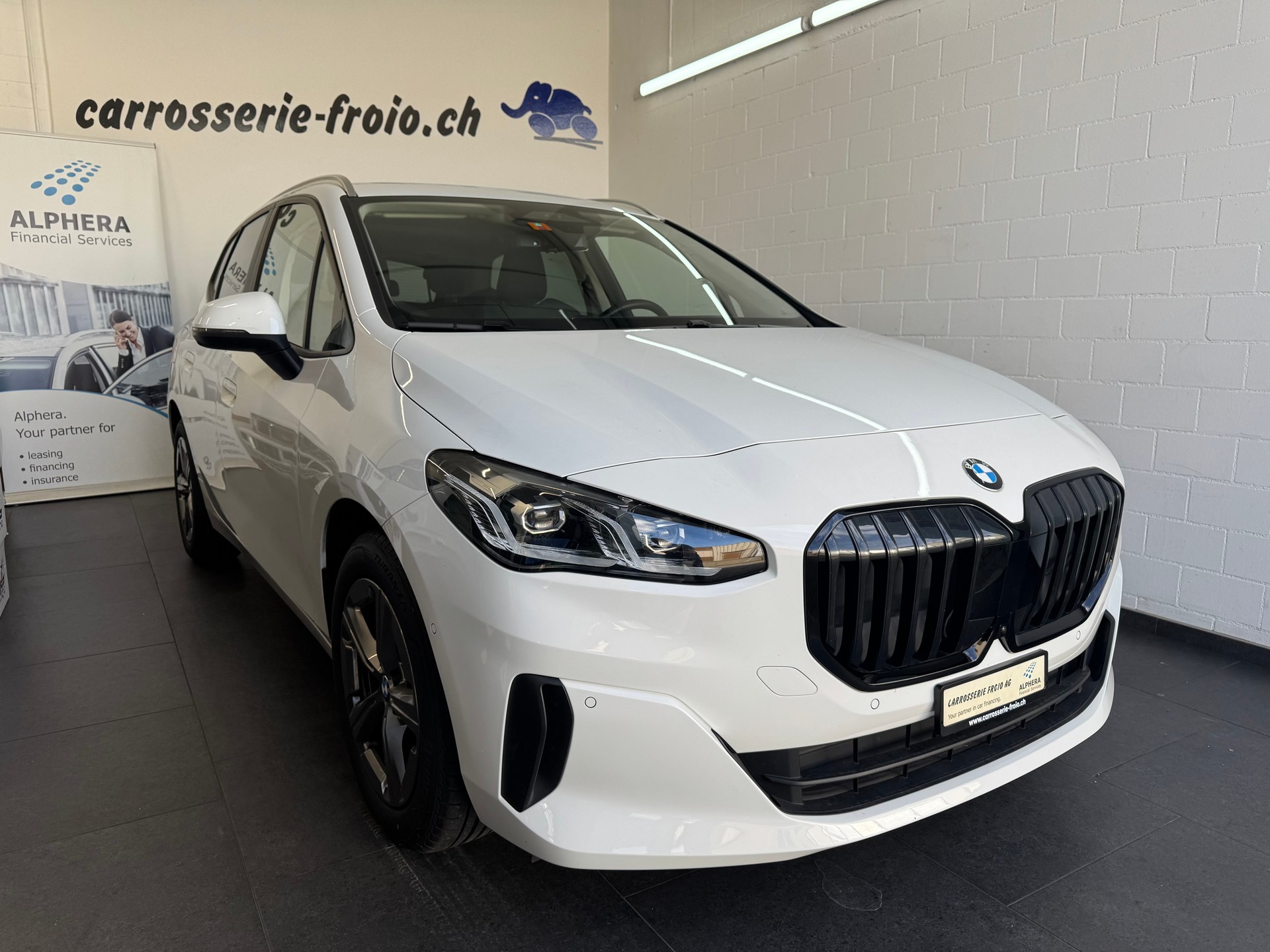 BMW 223d Active Tourer xDrive DKG-showroom-element-2