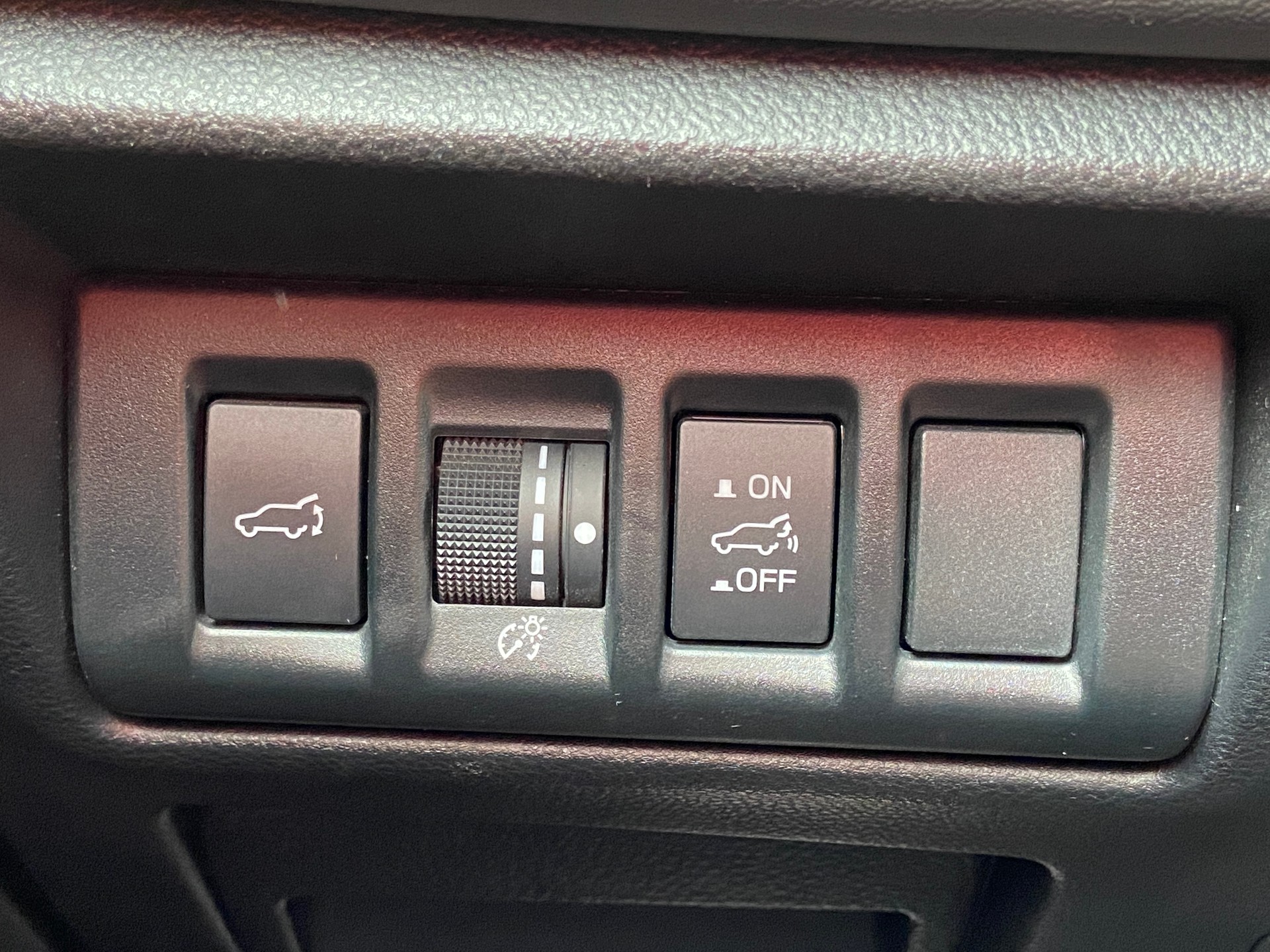SUBARU Outback 2.5i Luxury AWD Lineartronic-image-9