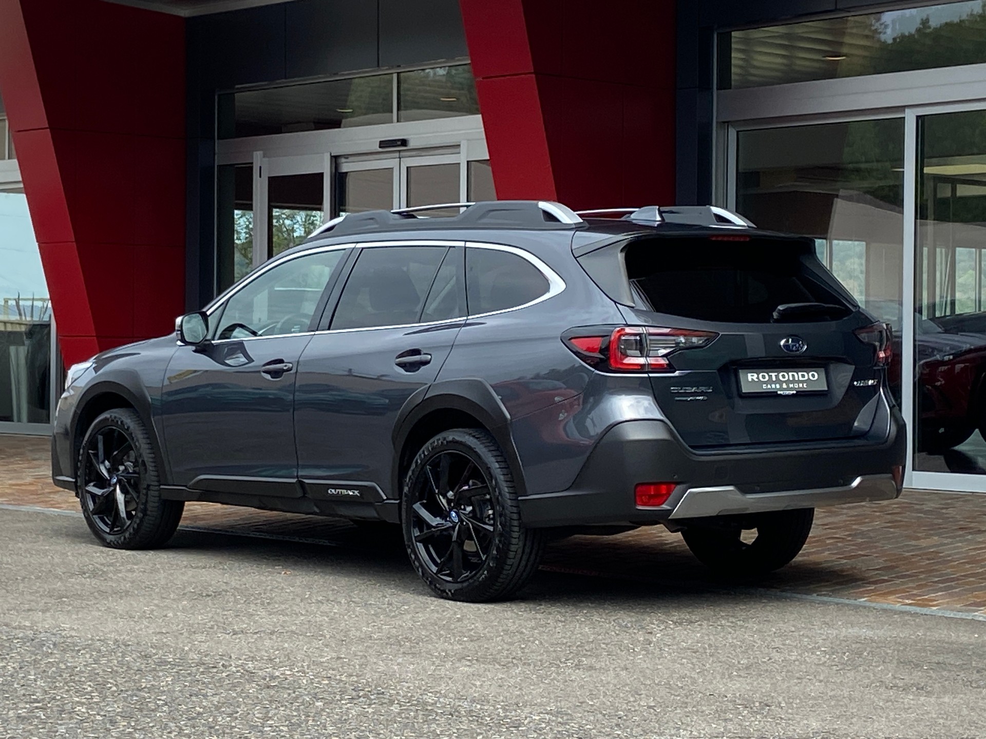 SUBARU Outback 2.5i Luxury AWD Lineartronic-image-17