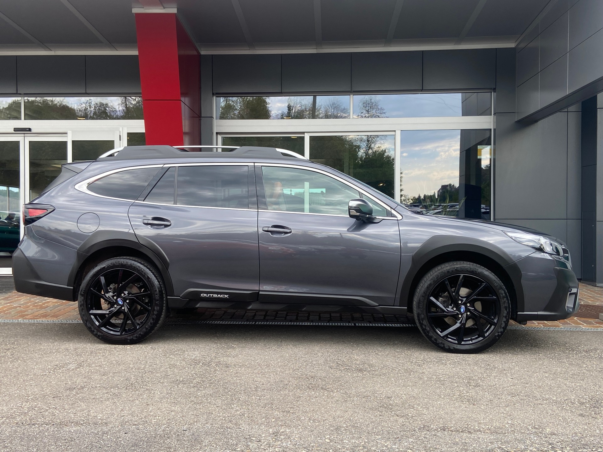 SUBARU Outback 2.5i Luxury AWD Lineartronic-image-16