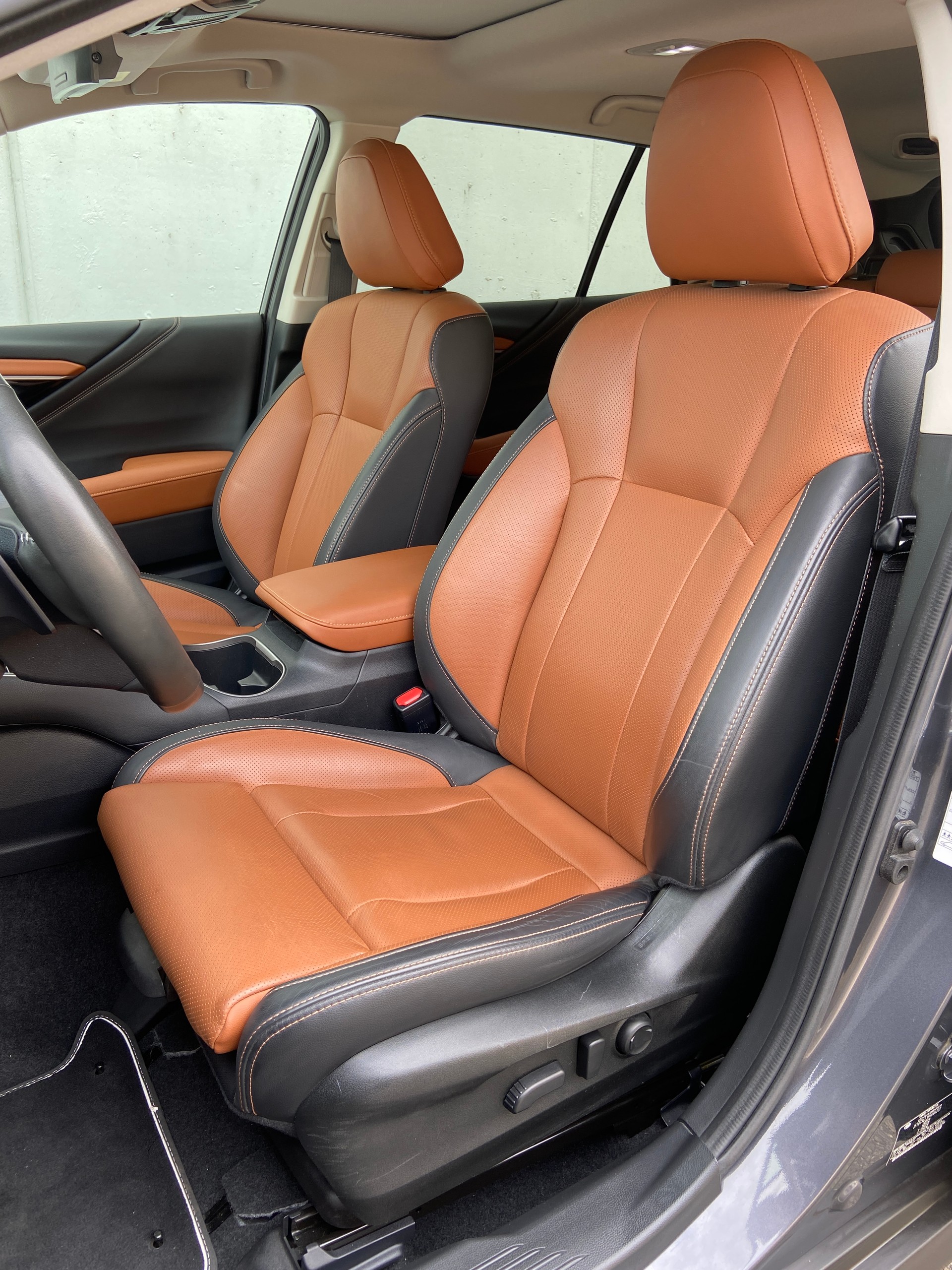 SUBARU Outback 2.5i Luxury AWD Lineartronic-image-6
