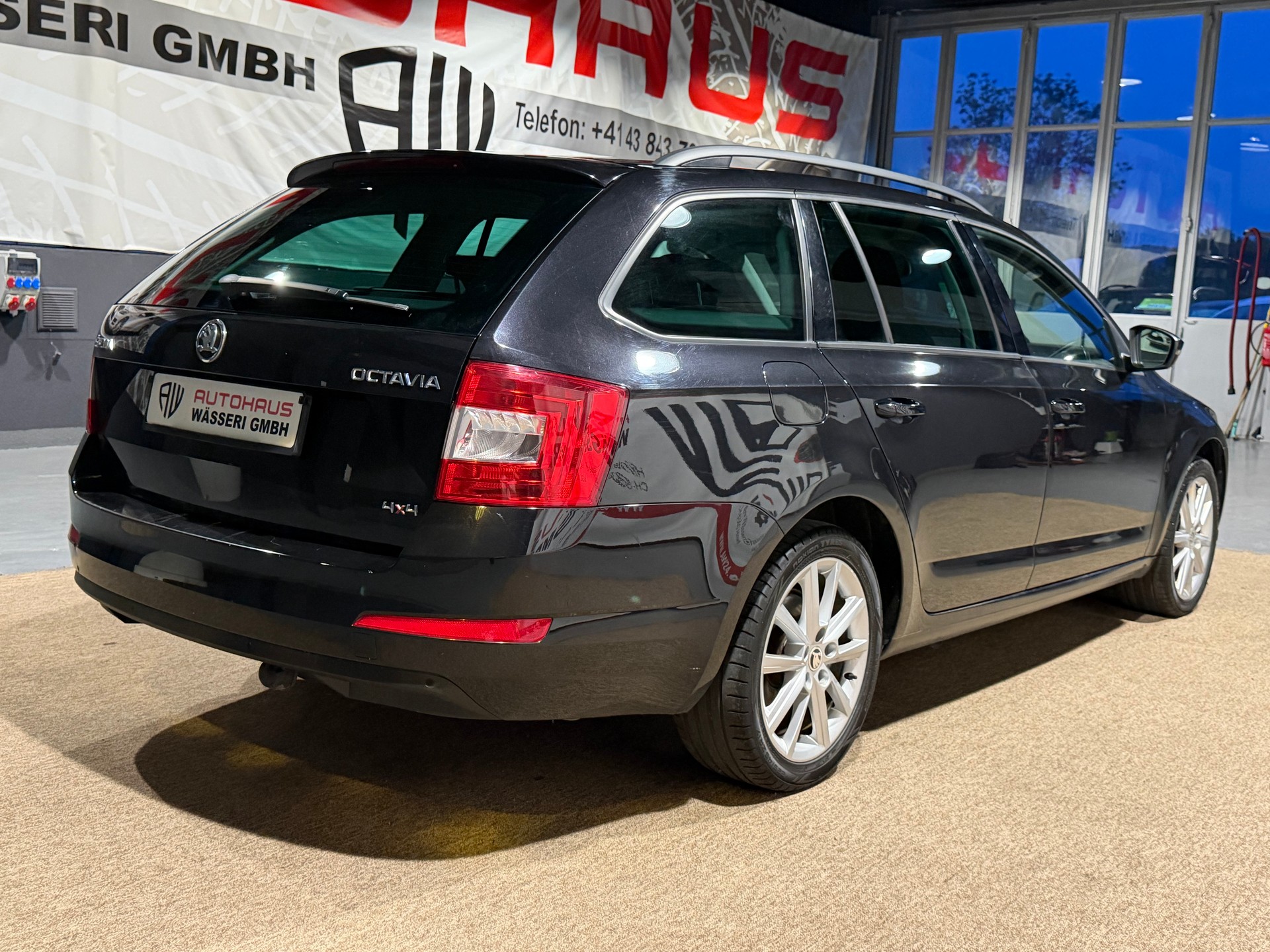 SKODA Octavia Combi 1.8 TSI Elegance 4x4 DSG-showroom-element-2