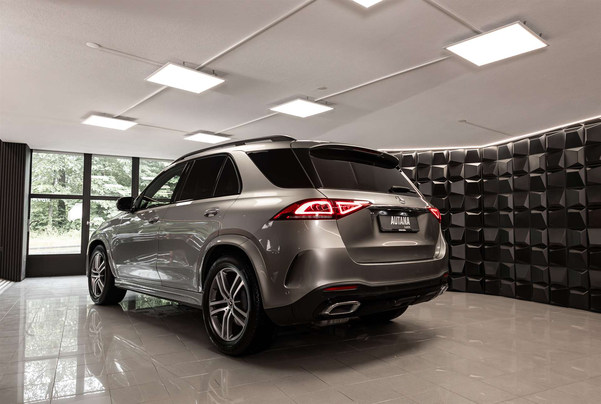 MERCEDES-BENZ GLE 400 d 4Matic AMG Line 9G-Tronic-showroom-element-2