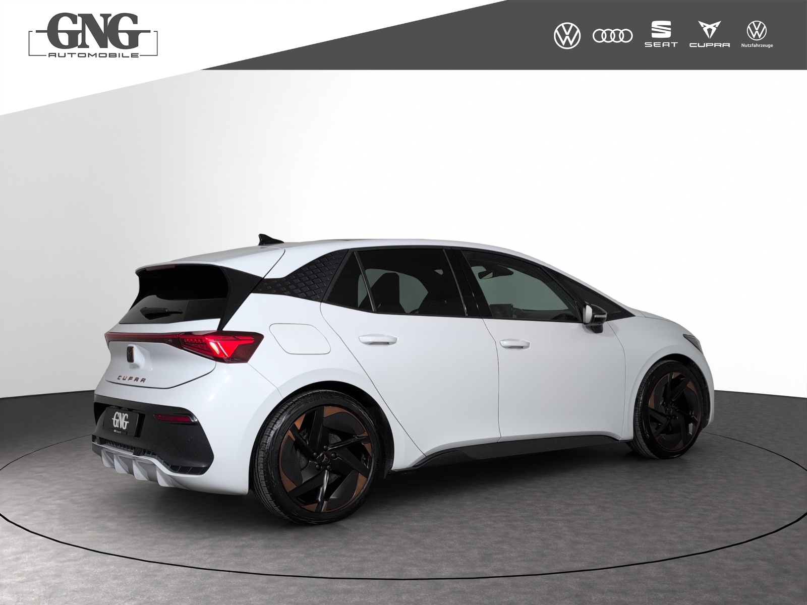 CUPRA Born 58 kWh-showroom-element-2