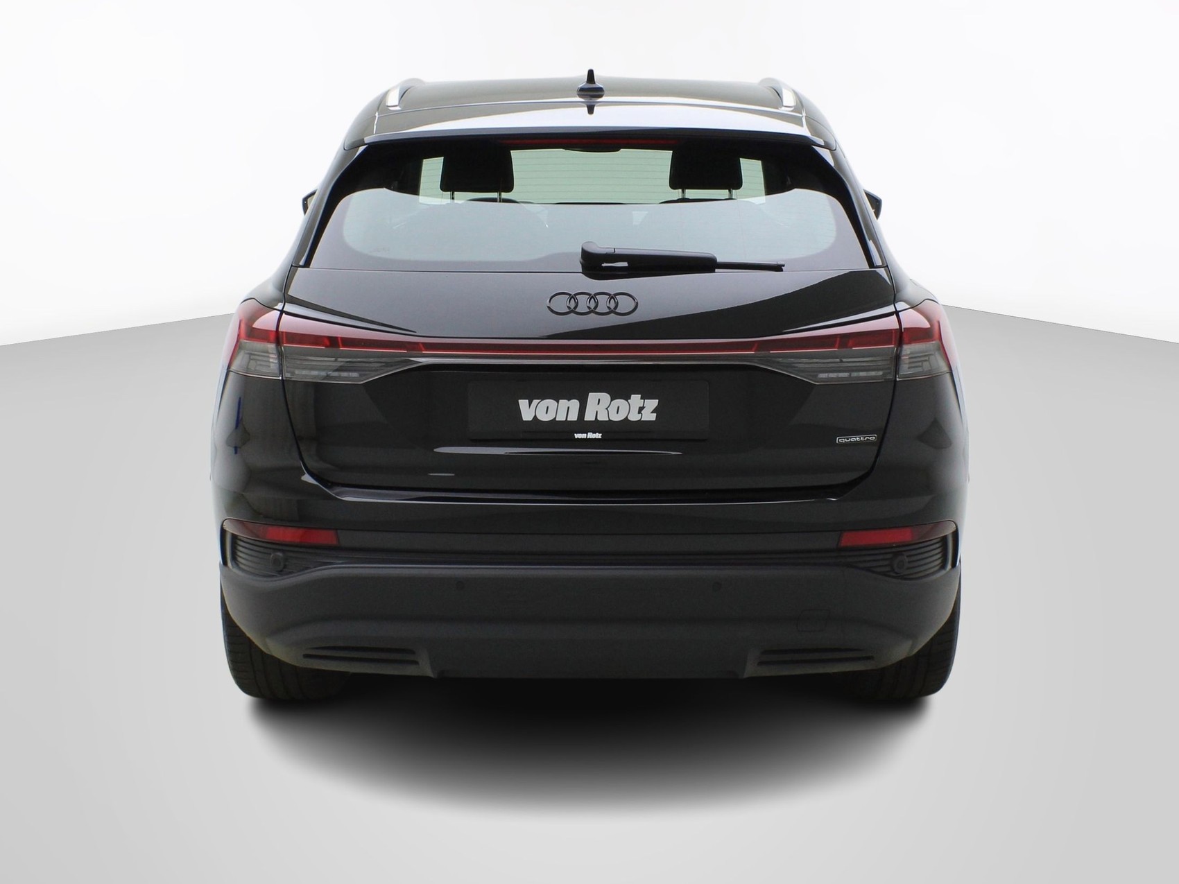 AUDI Q4 e-tron 45 quattro-showroom-element-3