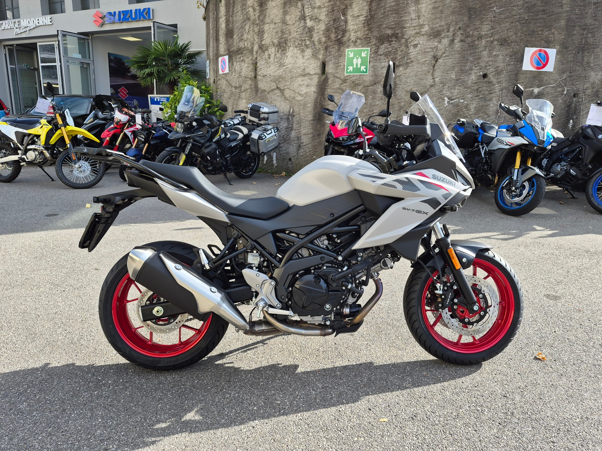 SUZUKI SV 7GX-image-1