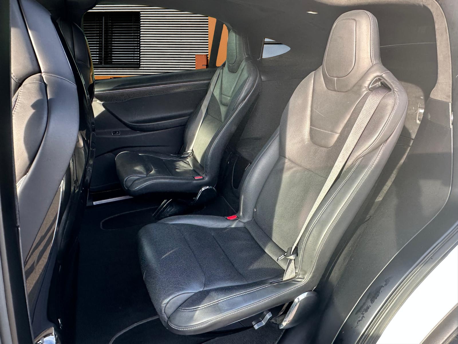 TESLA Model X 90 D / Im Kundenauftrag zu verkaufen-image-7