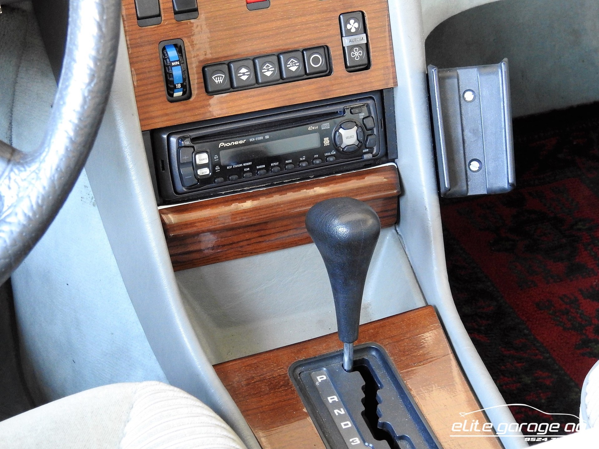 MERCEDES-BENZ 380 SE-image-9