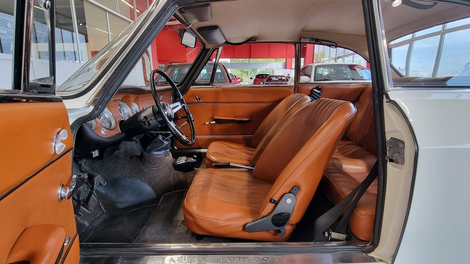 ALFA ROMEO GT 1600 Veloce-image-12