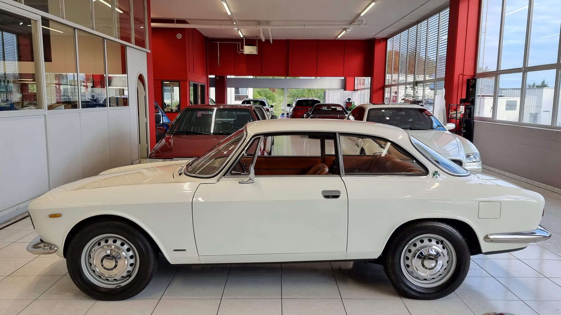 ALFA ROMEO GT 1600 Veloce-showroom-element-2
