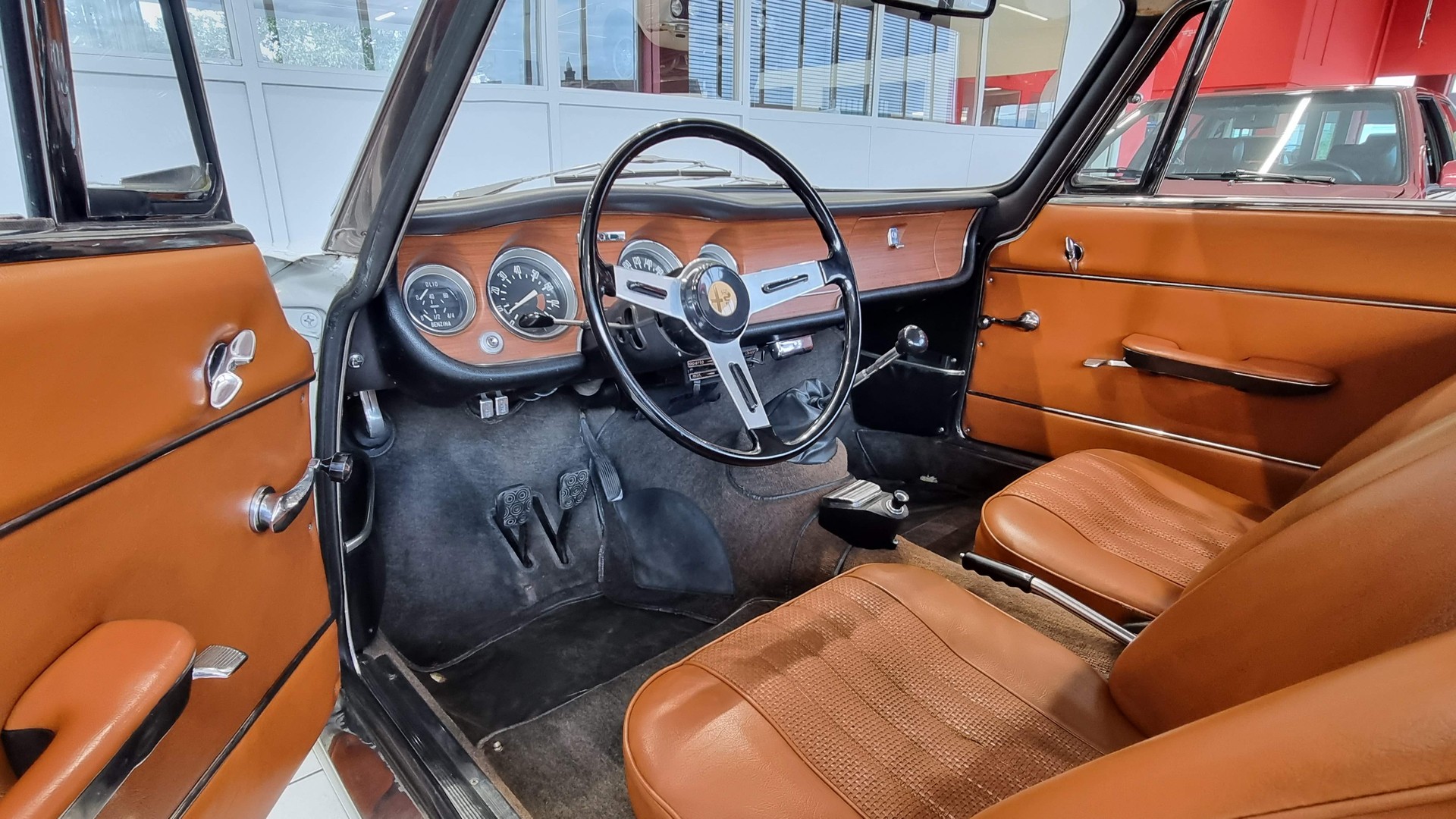 ALFA ROMEO GT 1600 Veloce-image-14