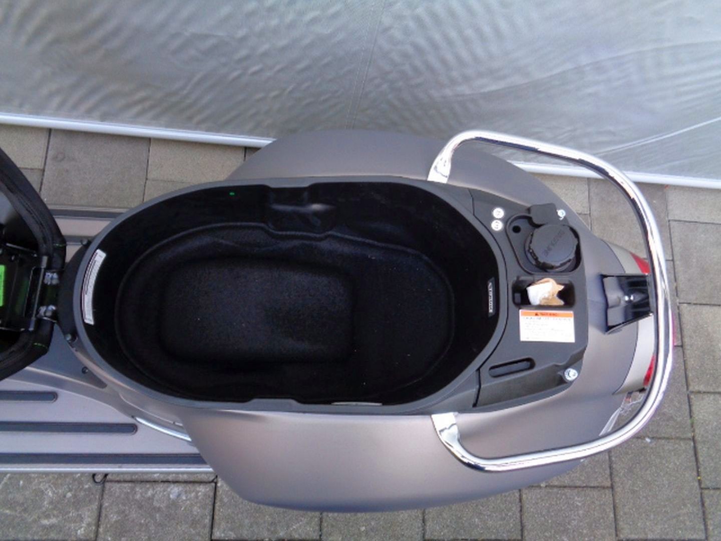 PIAGGIO VESPA GTS 300 SUPER TECH RST-image-7