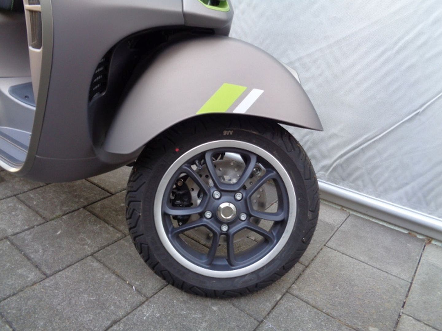 PIAGGIO VESPA GTS 300 SUPER TECH RST-image-8