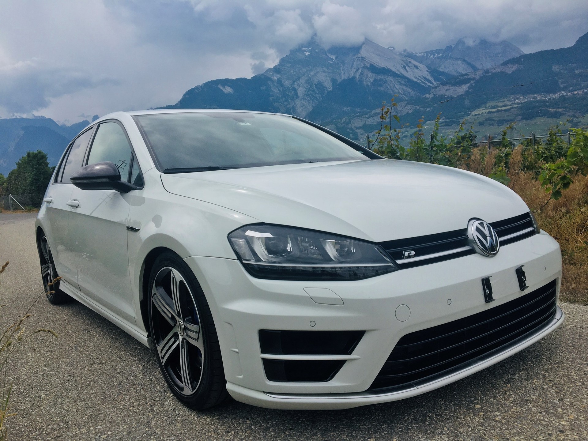 VW Golf 2.0 TSI R 4Motion DSG-showroom-element-1