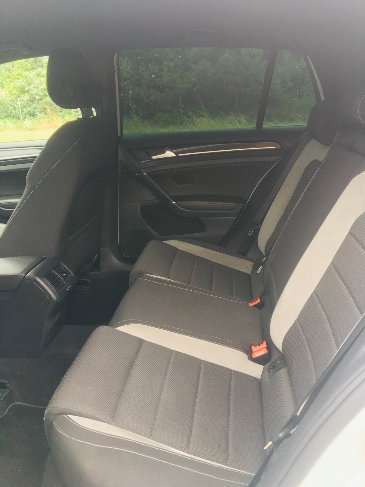 VW Golf 2.0 TSI R 4Motion DSG-image-11