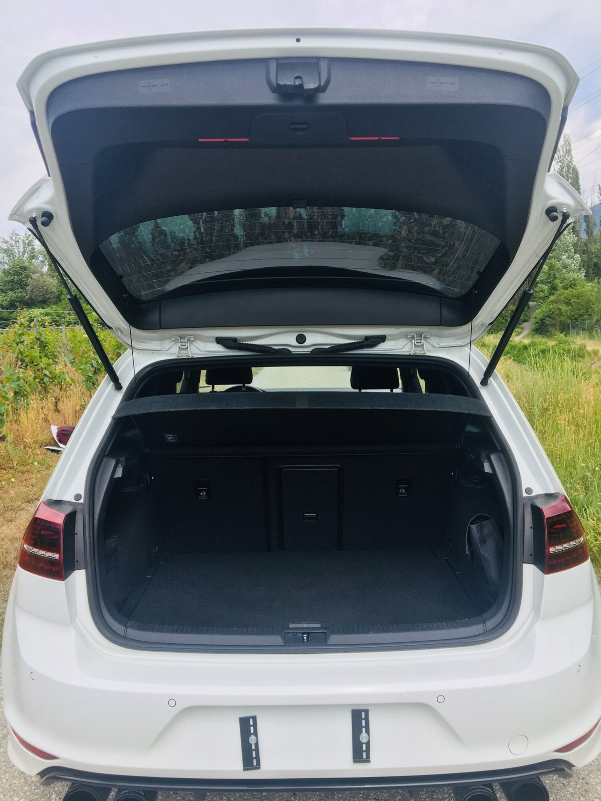VW Golf 2.0 TSI R 4Motion DSG-image-12