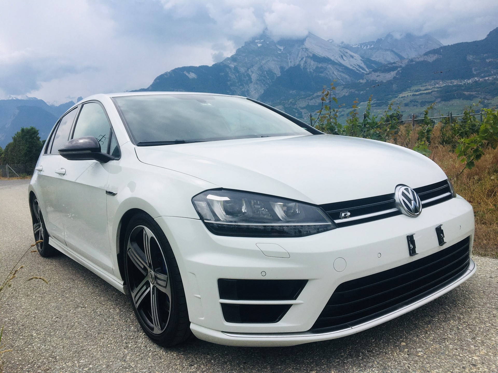 VW Golf 2.0 TSI R 4Motion DSG-image-22