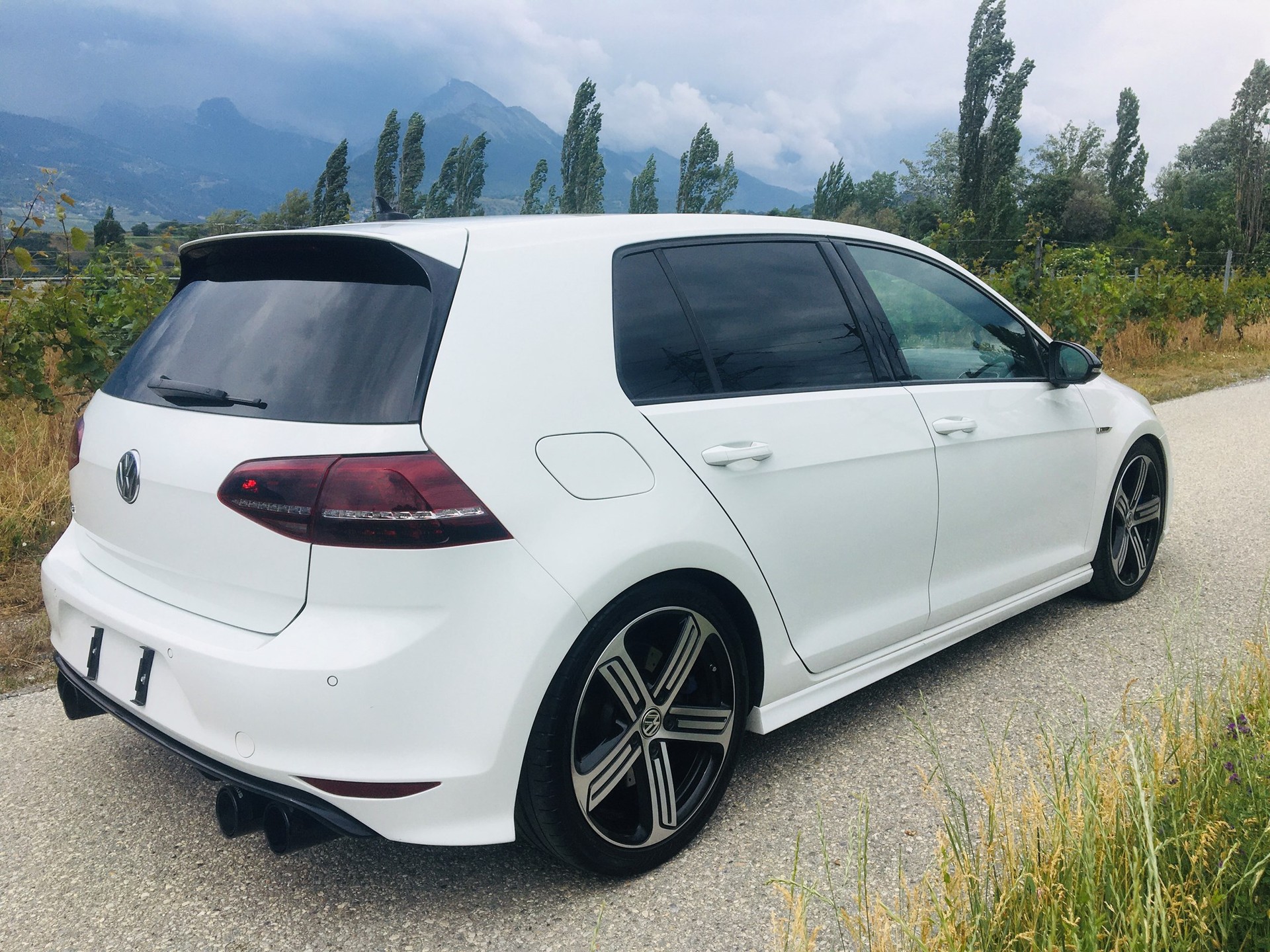 VW Golf 2.0 TSI R 4Motion DSG-image-7