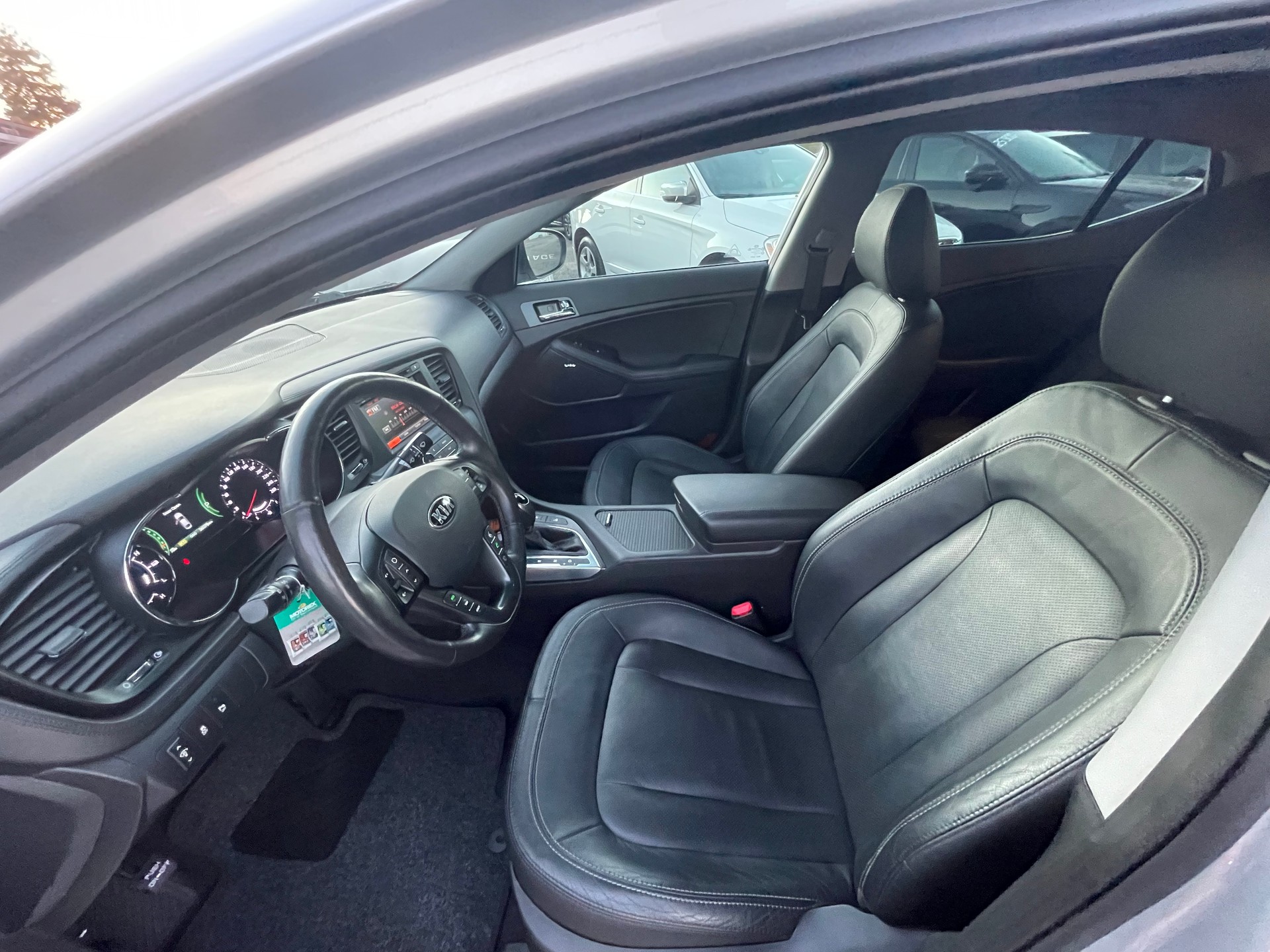 KIA Optima 2.0 CVVT Hybrid Automatic-image-9