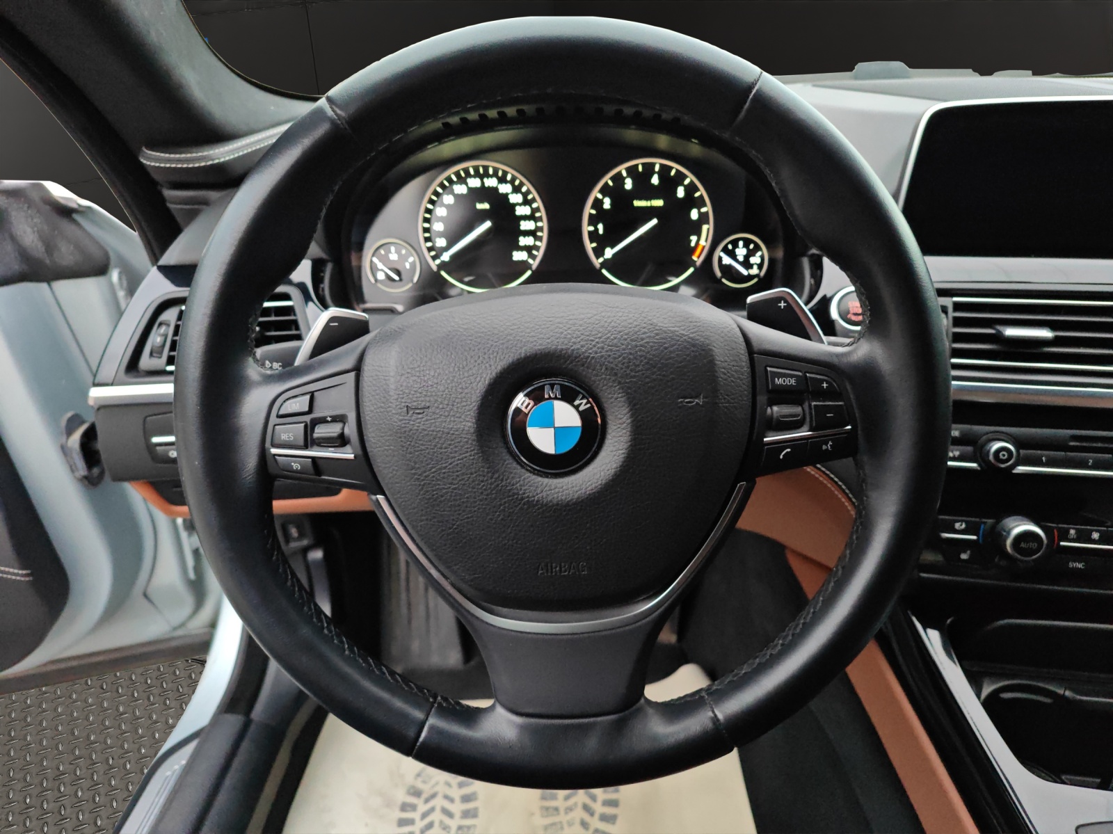 BMW 650i Gran Coupé xDrive [Expertise du jour + Garantie 12 mois + Service & Immat. Offerts]-image-10