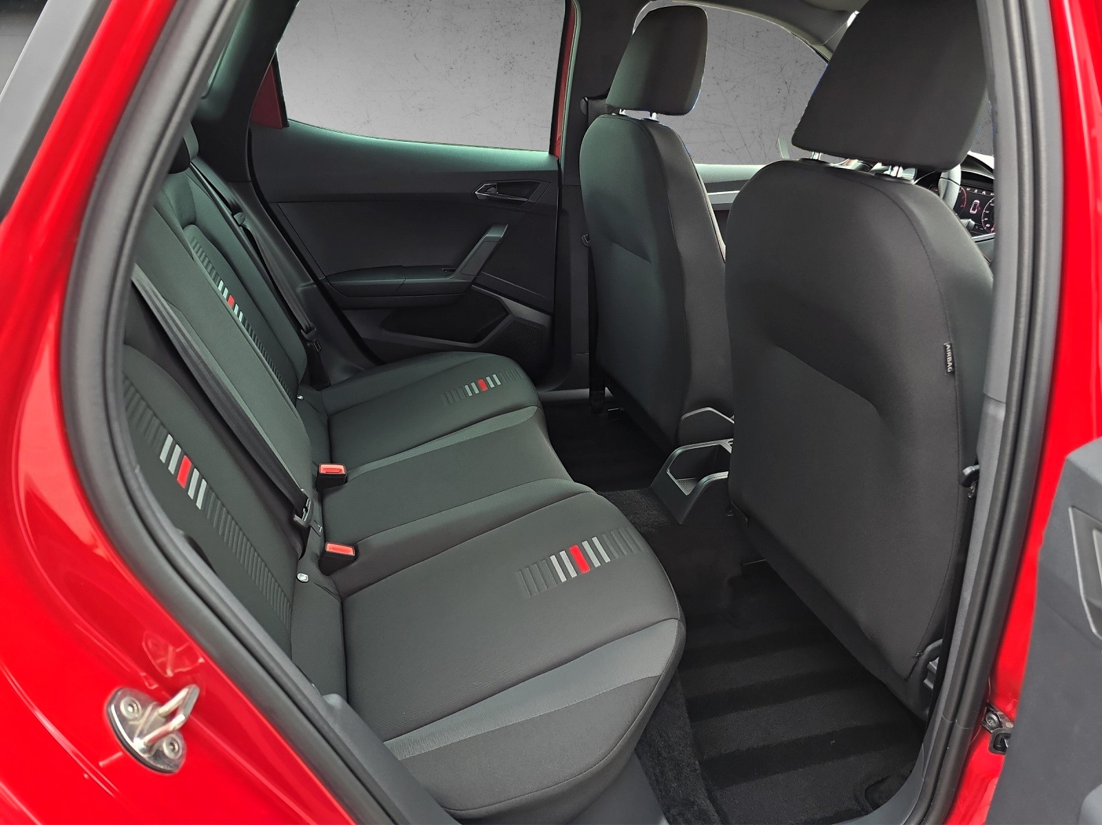 SEAT Arona 1.0 TSI Eco FR DSG-image-13