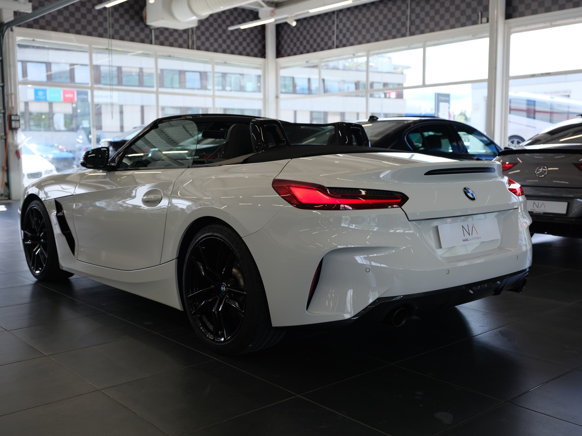BMW Z4 sDrive 20i M Sport-image-4