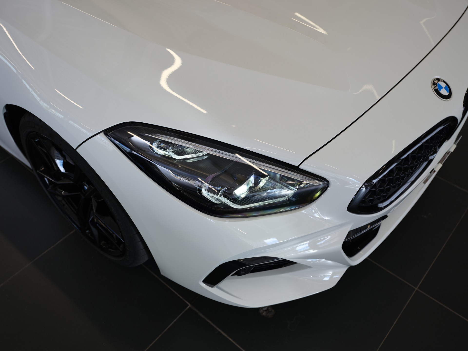 BMW Z4 sDrive 20i M Sport-image-8