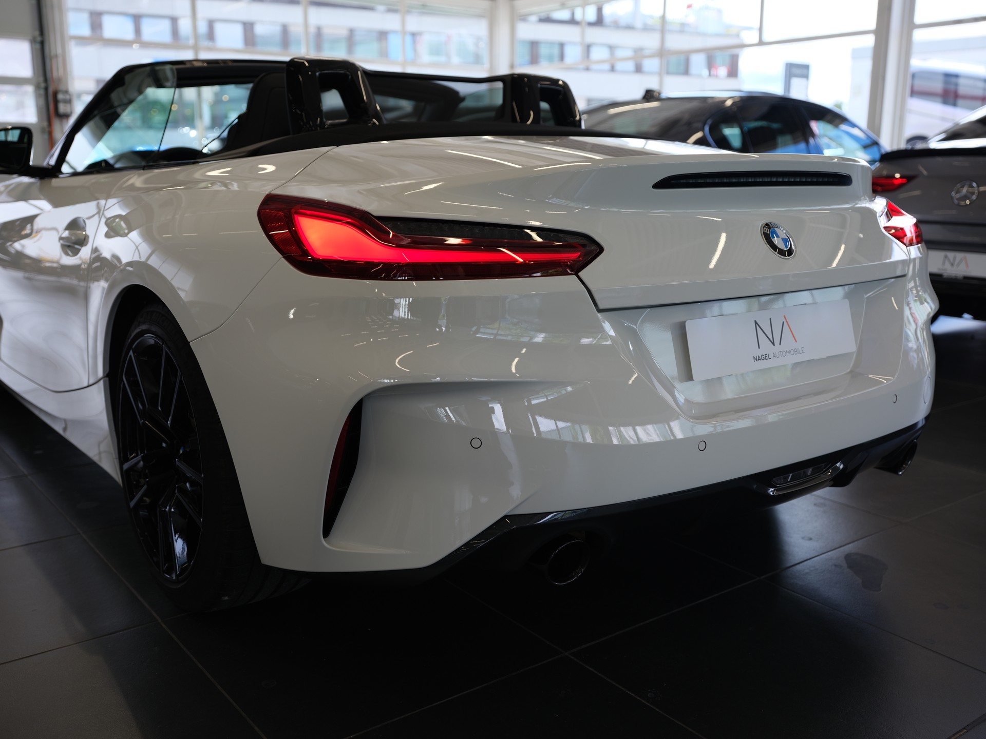 BMW Z4 sDrive 20i M Sport-image-10