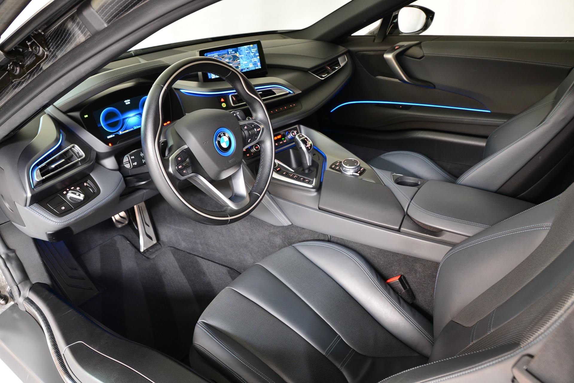 BMW i8 Coupé-image-10