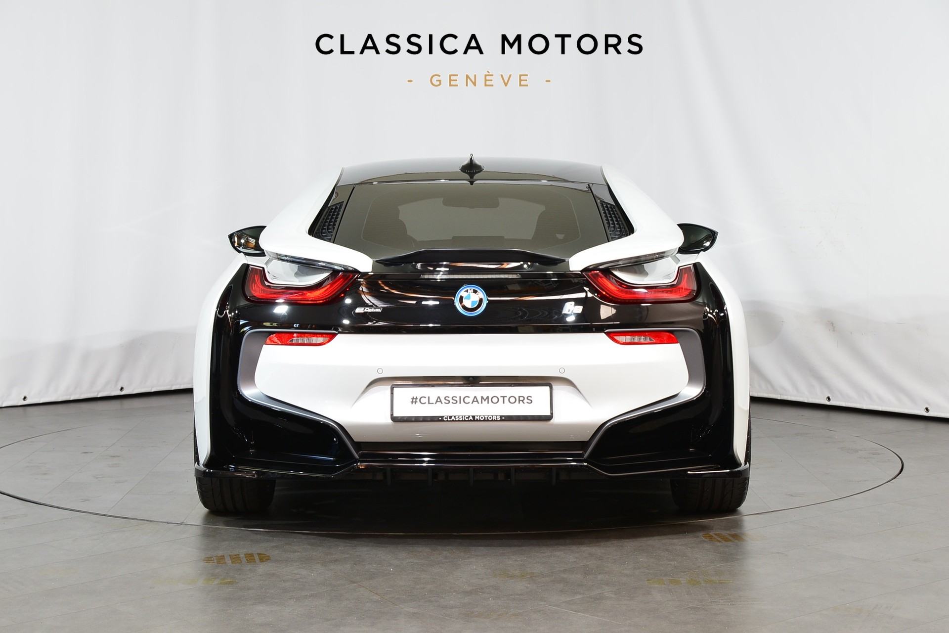 BMW i8 Coupé-image-4