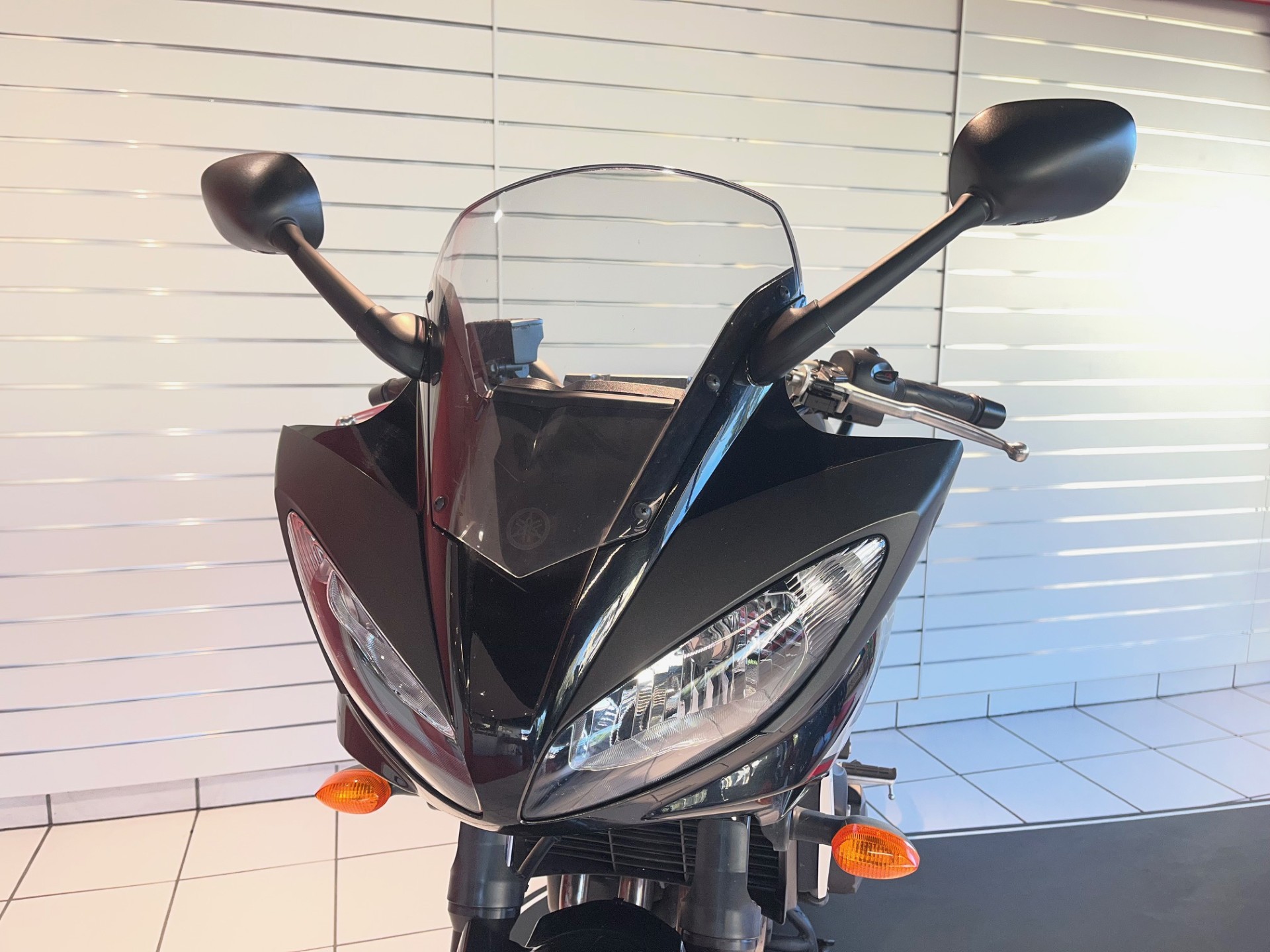 YAMAHA FZ6-showroom-element-2