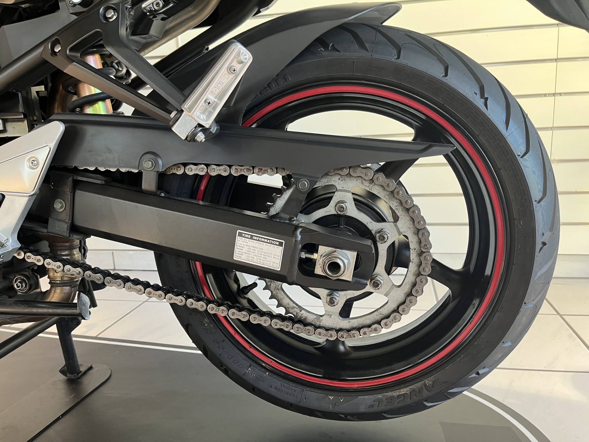 YAMAHA FZ6-image-7