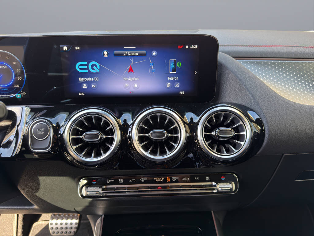 MERCEDES-BENZ EQA 350 Excellence AMG Line 4matic-image-9