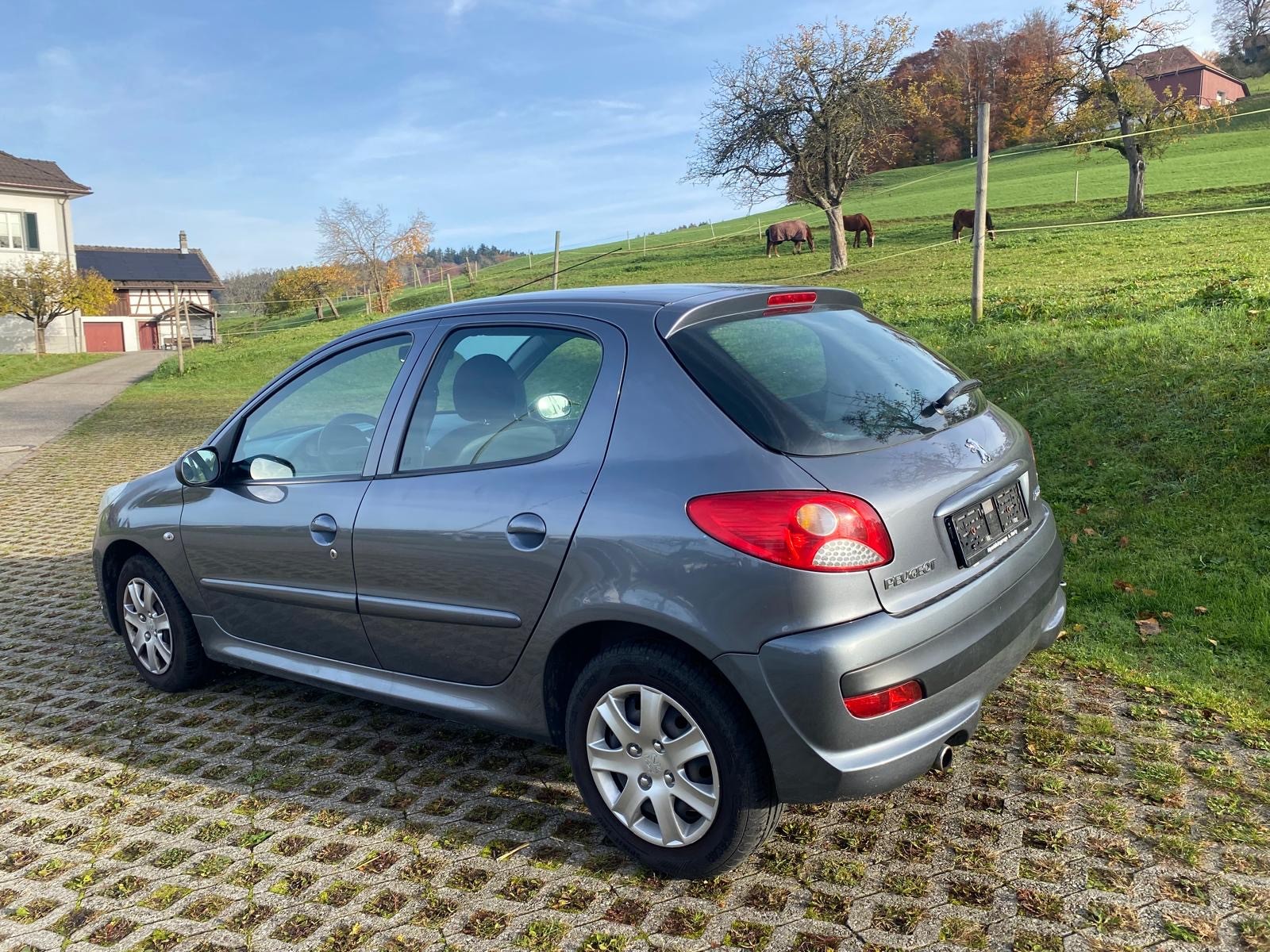 PEUGEOT 206+ 1.4 Trendy-image-3