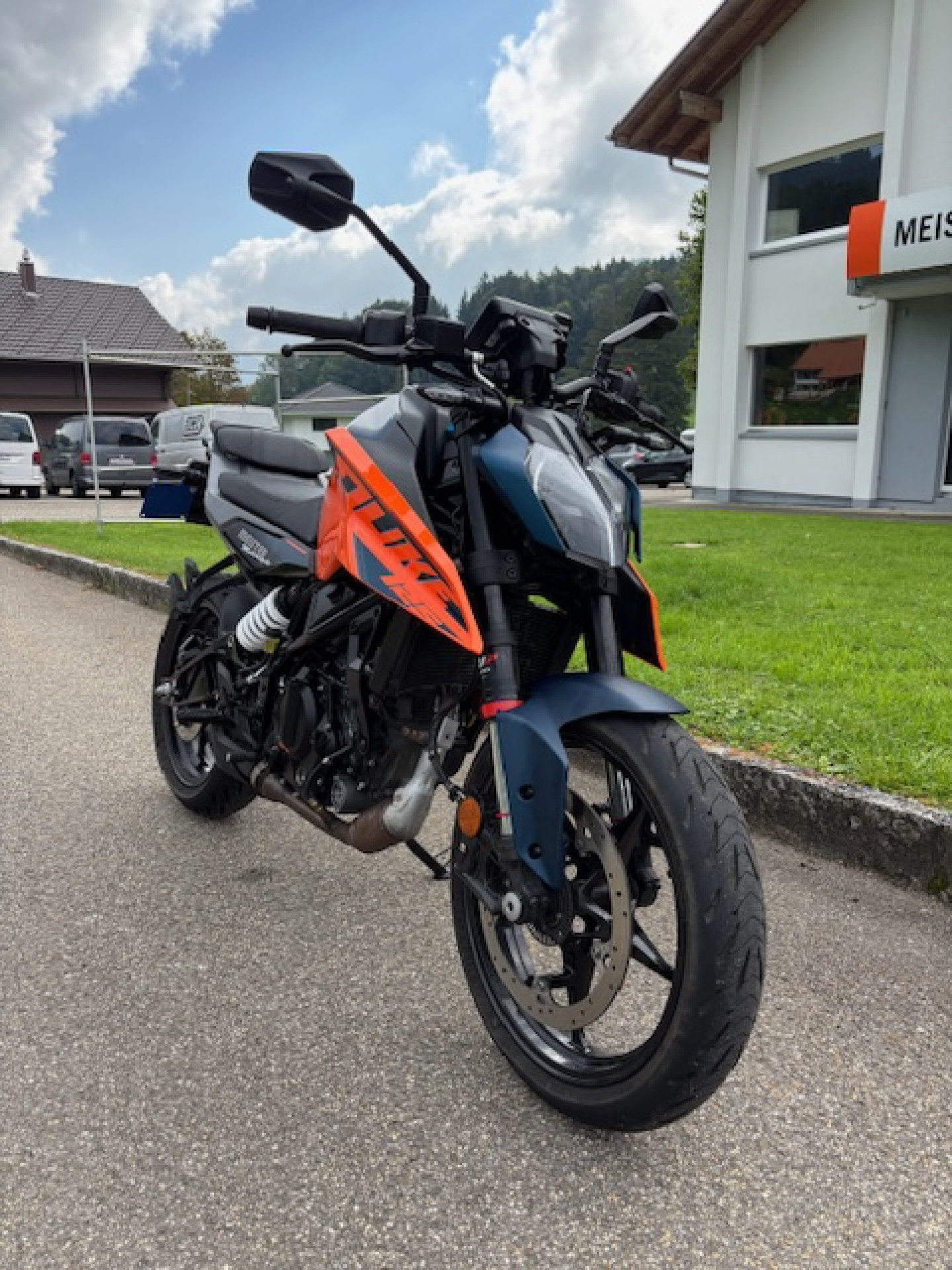 KTM 125 Duke-image-5