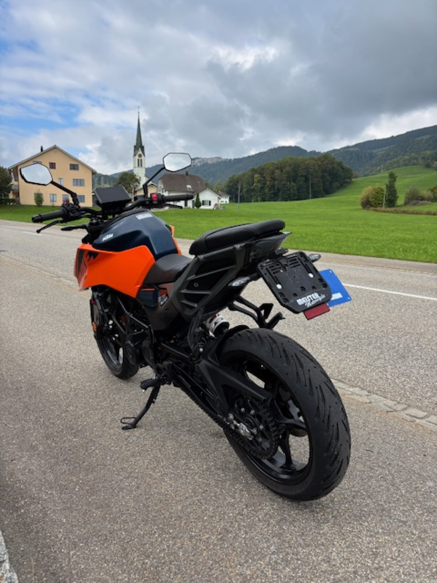 KTM 125 Duke-image-3
