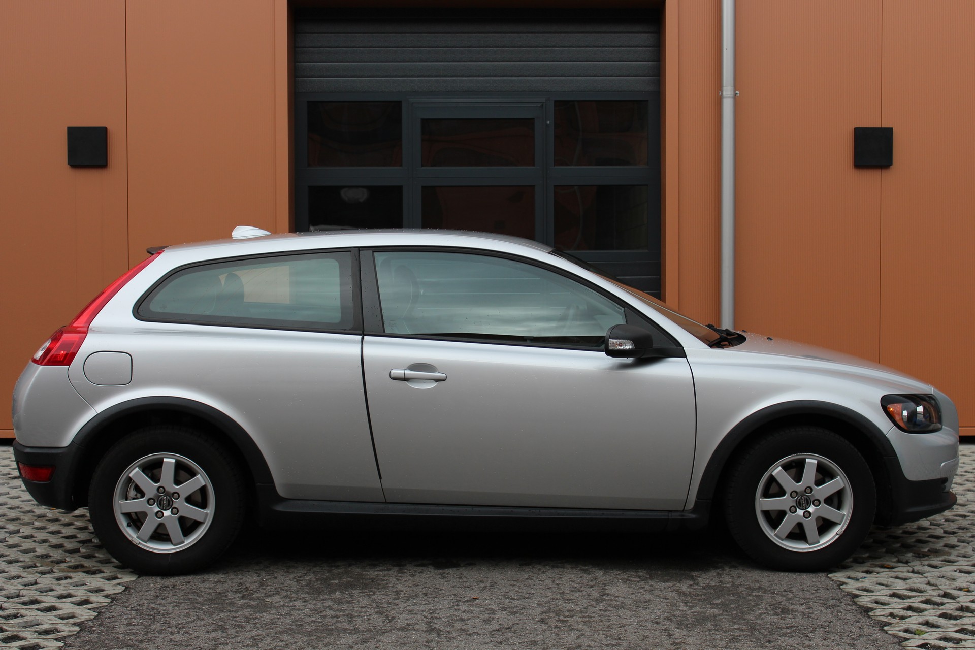 VOLVO C30 1.6D-showroom-element-3