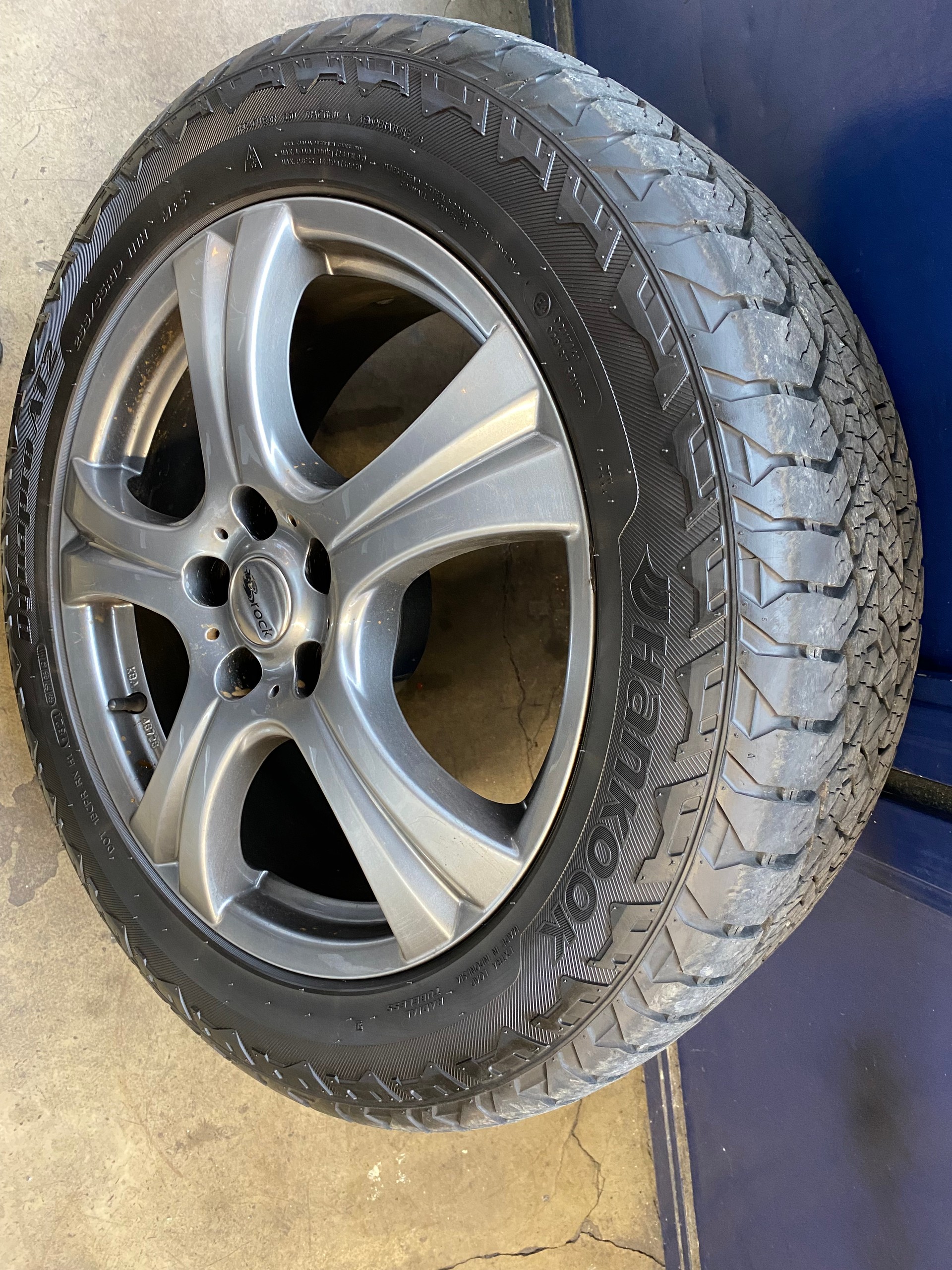LAND ROVER Discovery 3.0 SDV6 HSE Automatic-image-12