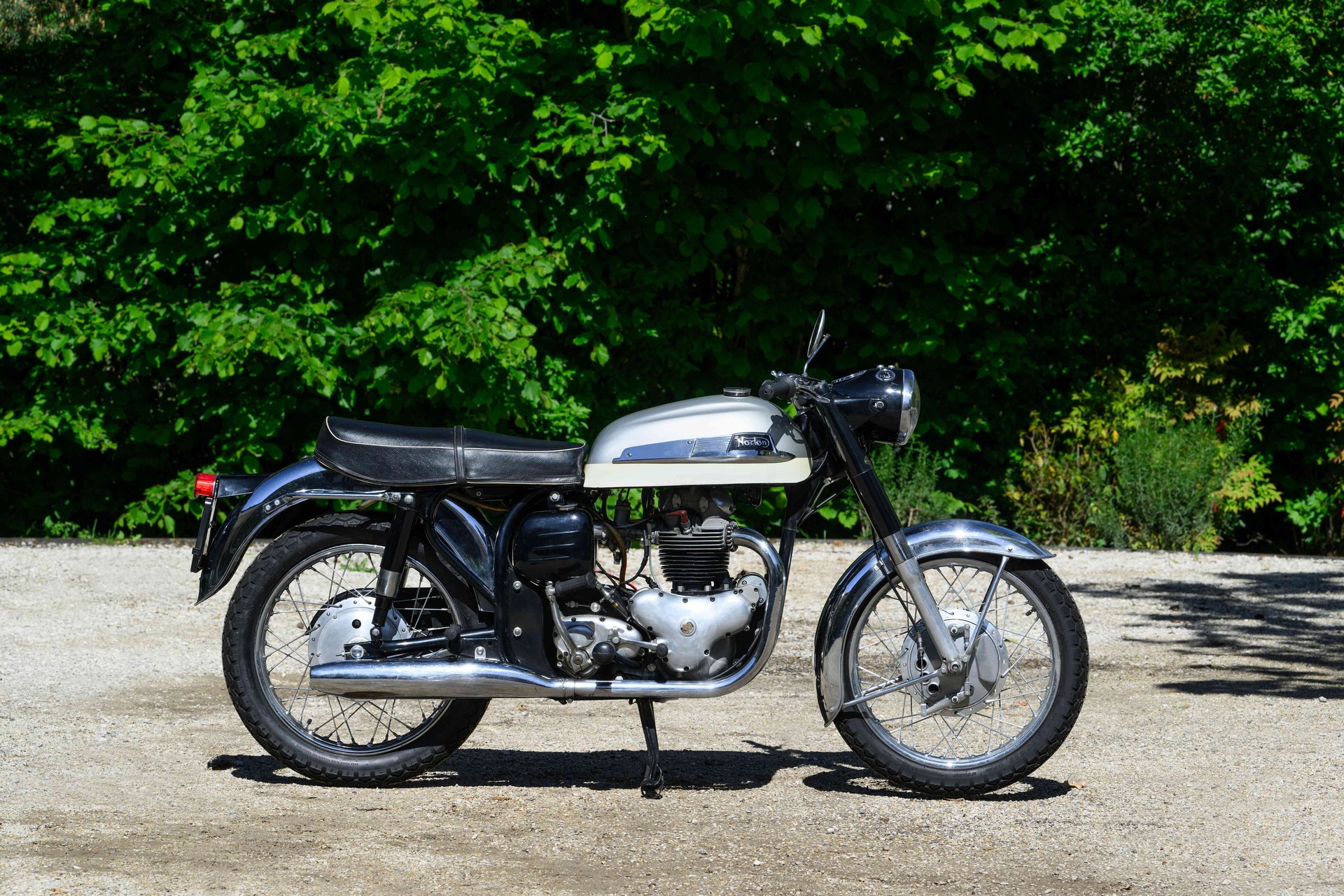 NORTON Dominator de Luxe