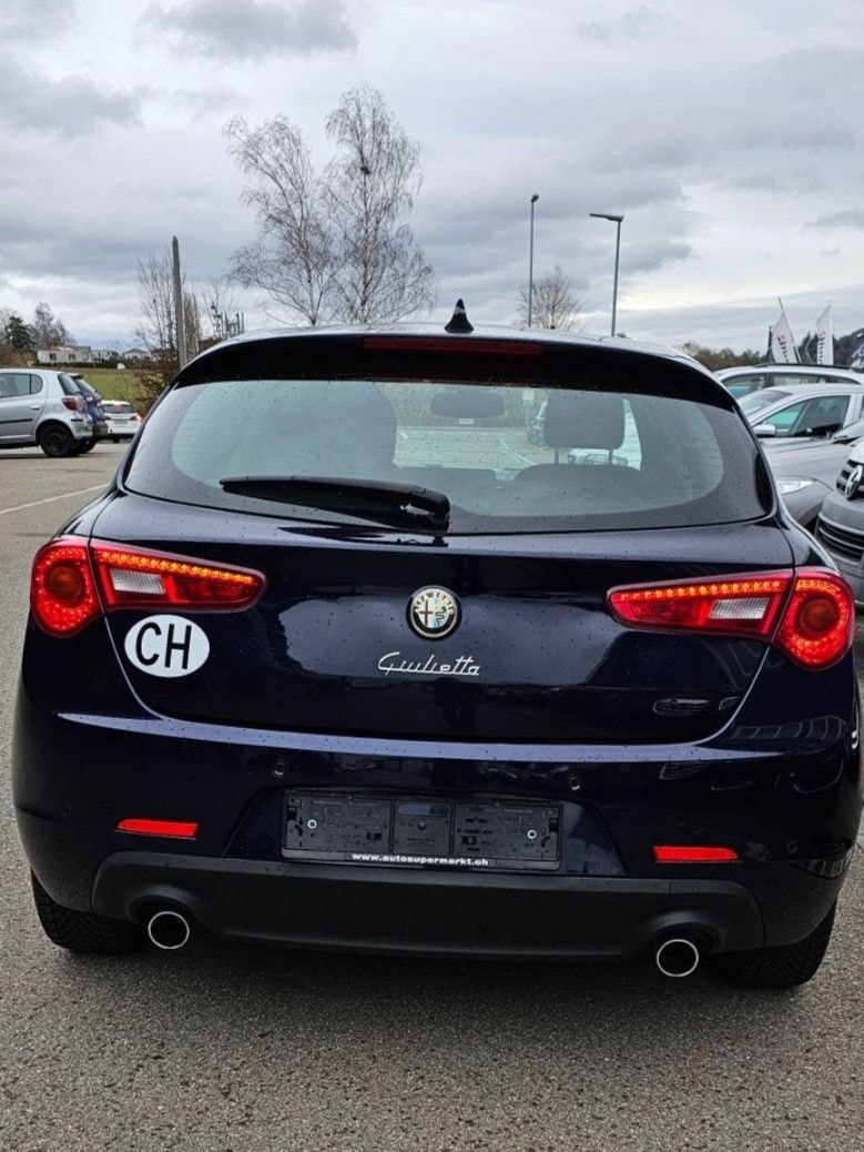 ALFA ROMEO GIULIETTA-showroom-element-3
