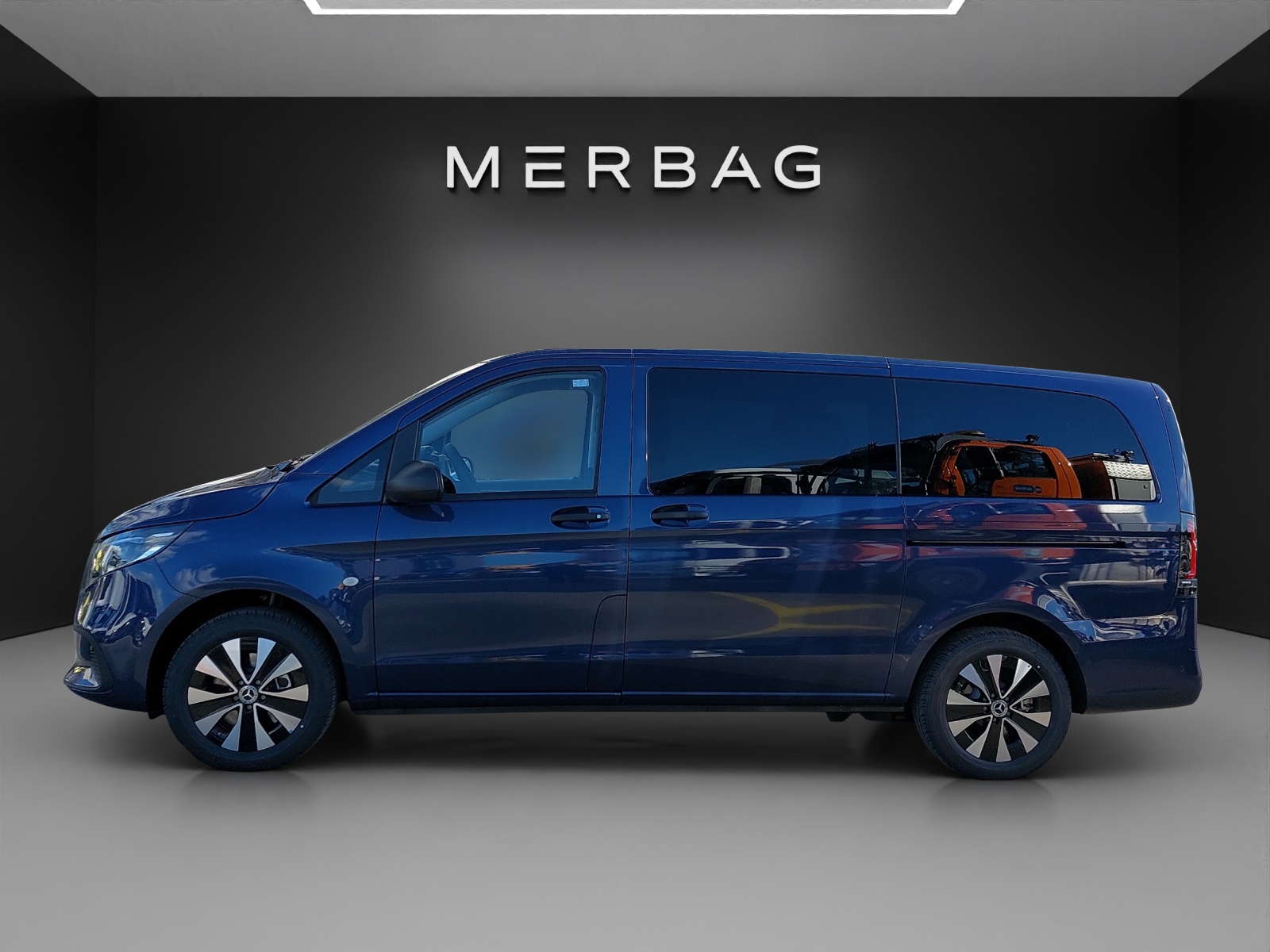MERCEDES-BENZ Vito 116 CDI Lang Tourer 9G-Tronic 4M Select-image-5