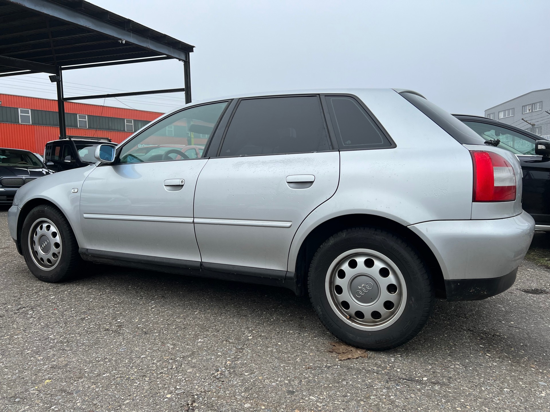 AUDI A3 Automat Benzin-image-5