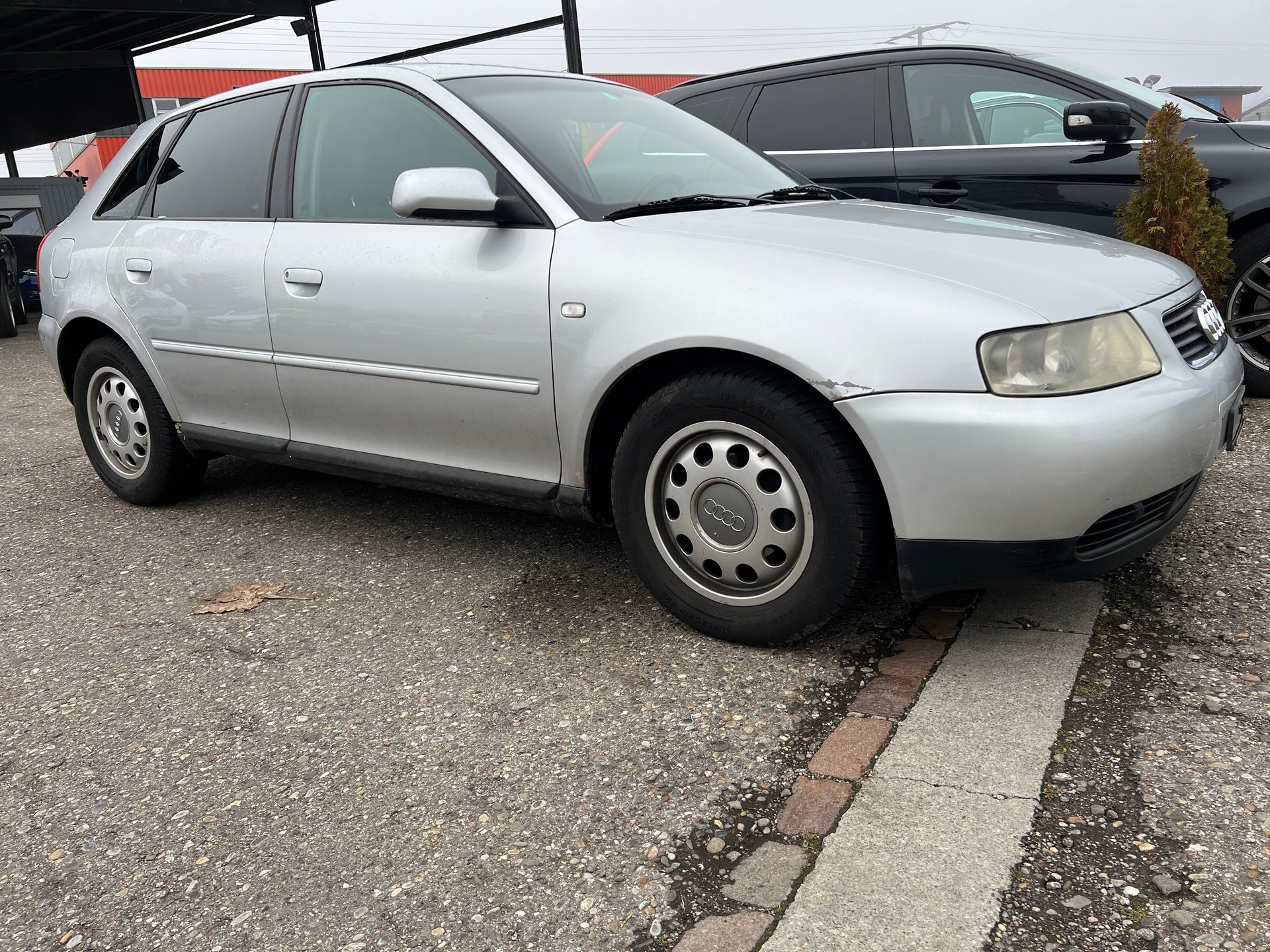 AUDI A3 Automat Benzin-image-8