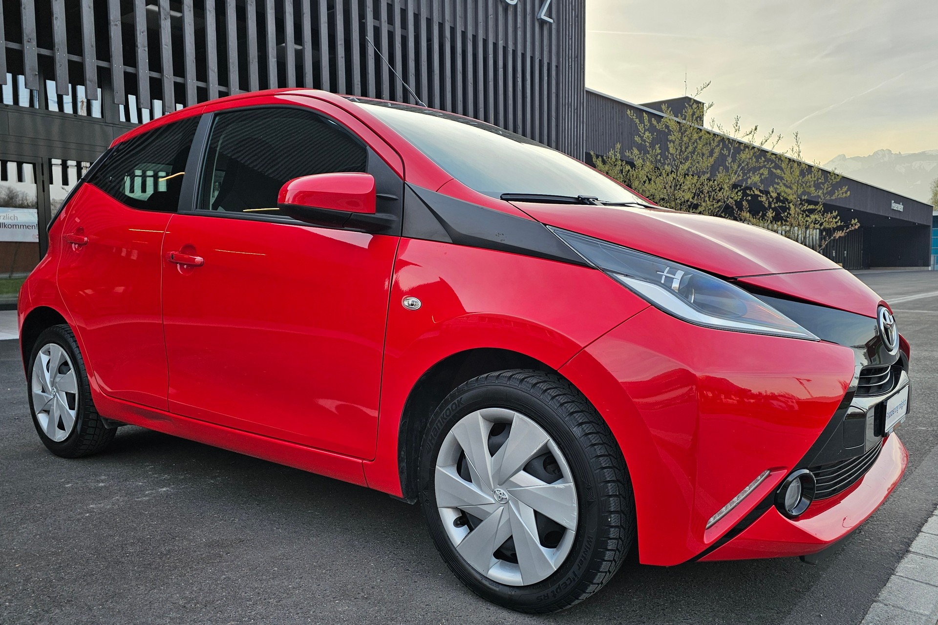 TOYOTA Aygo 1.2 VVT-i x-play-image-3