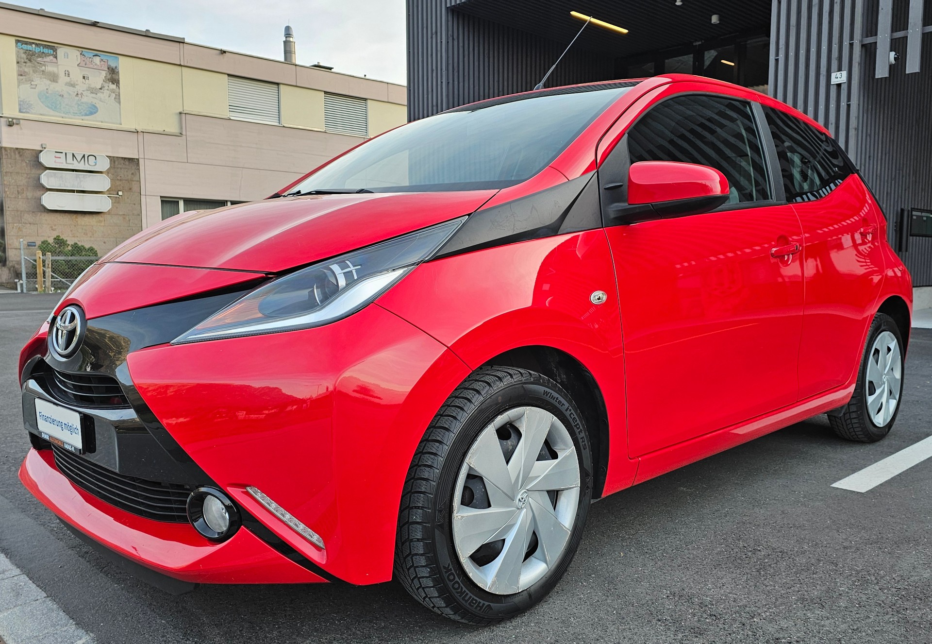 TOYOTA Aygo 1.2 VVT-i x-play